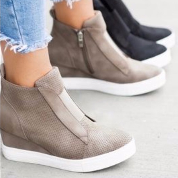 ☀️ PRICE FIRM☀️WEDGE SNEAKERS. - Picture 2 of 11